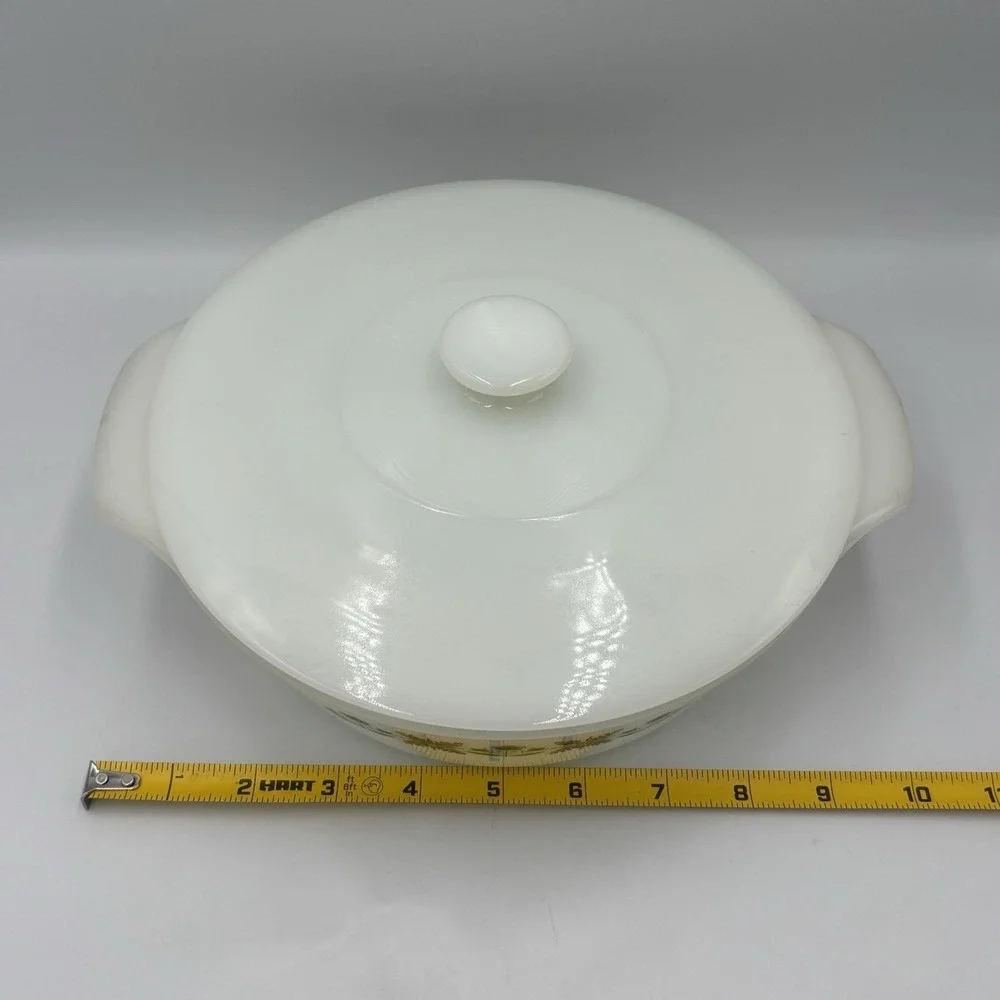 Vintage Fire King1.5 Qt Casserole W/Lid White/Green Meadow Design Anchor Hocking